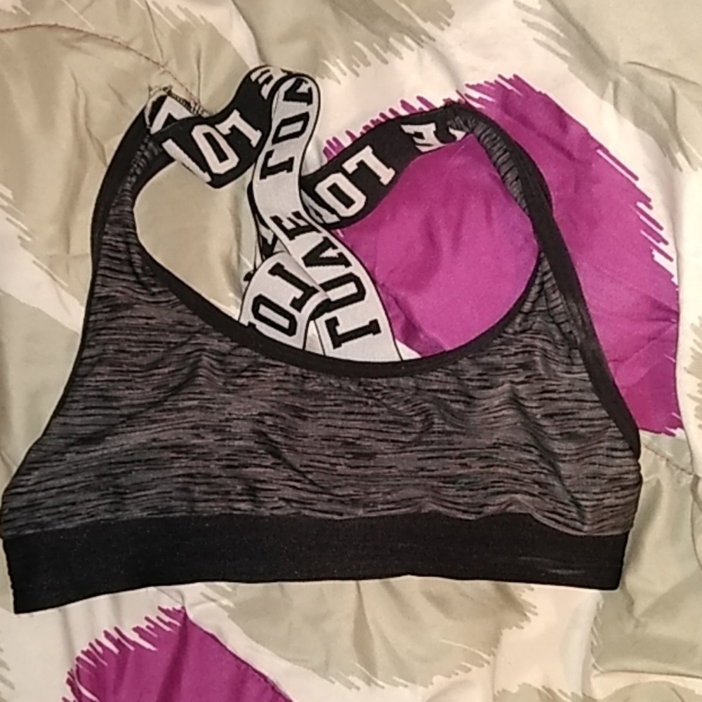 Sports bra